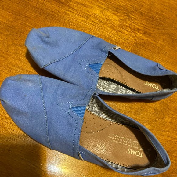 Toms - Picture 2 of 2